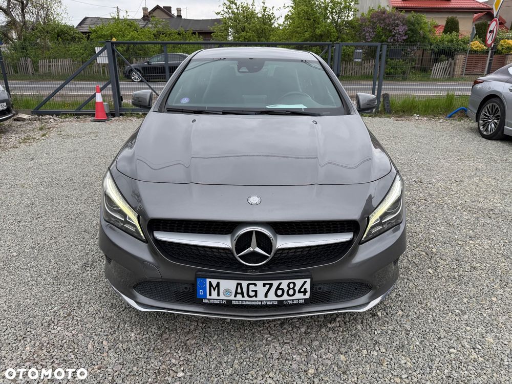 Mercedes-Benz CLA 180 Urban - 3