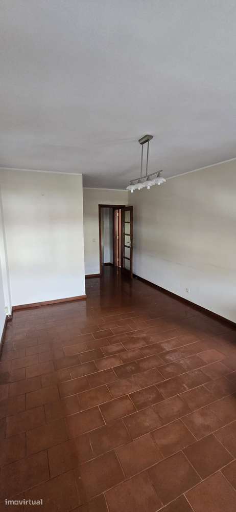 Excelente apartamento, Boa exposição solar e localização - Grande imagem: 2/12
