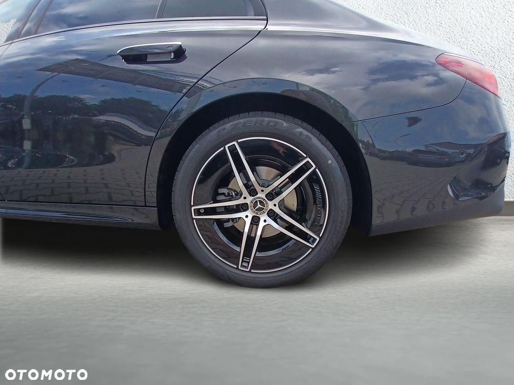 Mercedes-Benz Klasa E 220 d mHEV 4-Matic AMG 9G-Tronic - 16