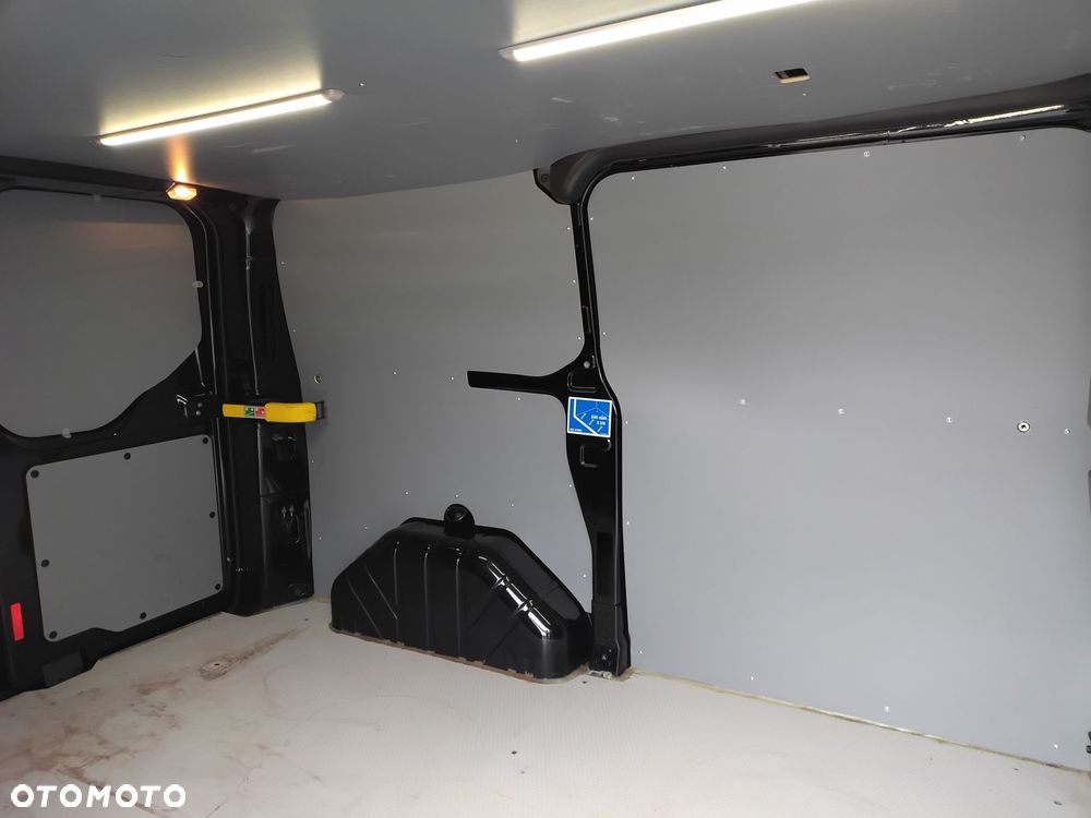 Ford Transit Custom - 14