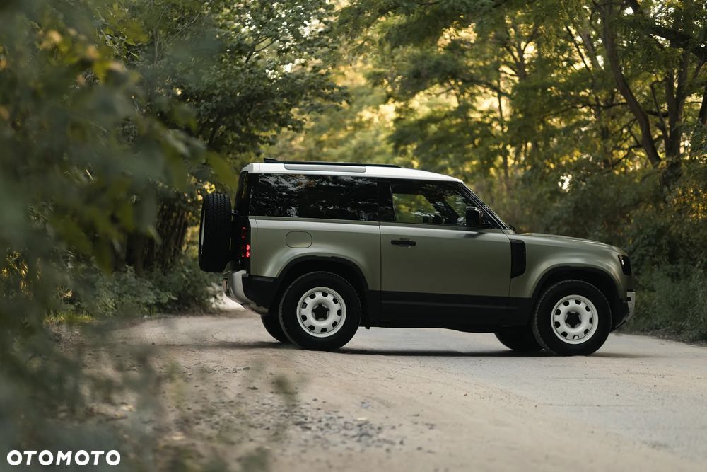 Land Rover Defender 3.0 D200 mHEV - 22