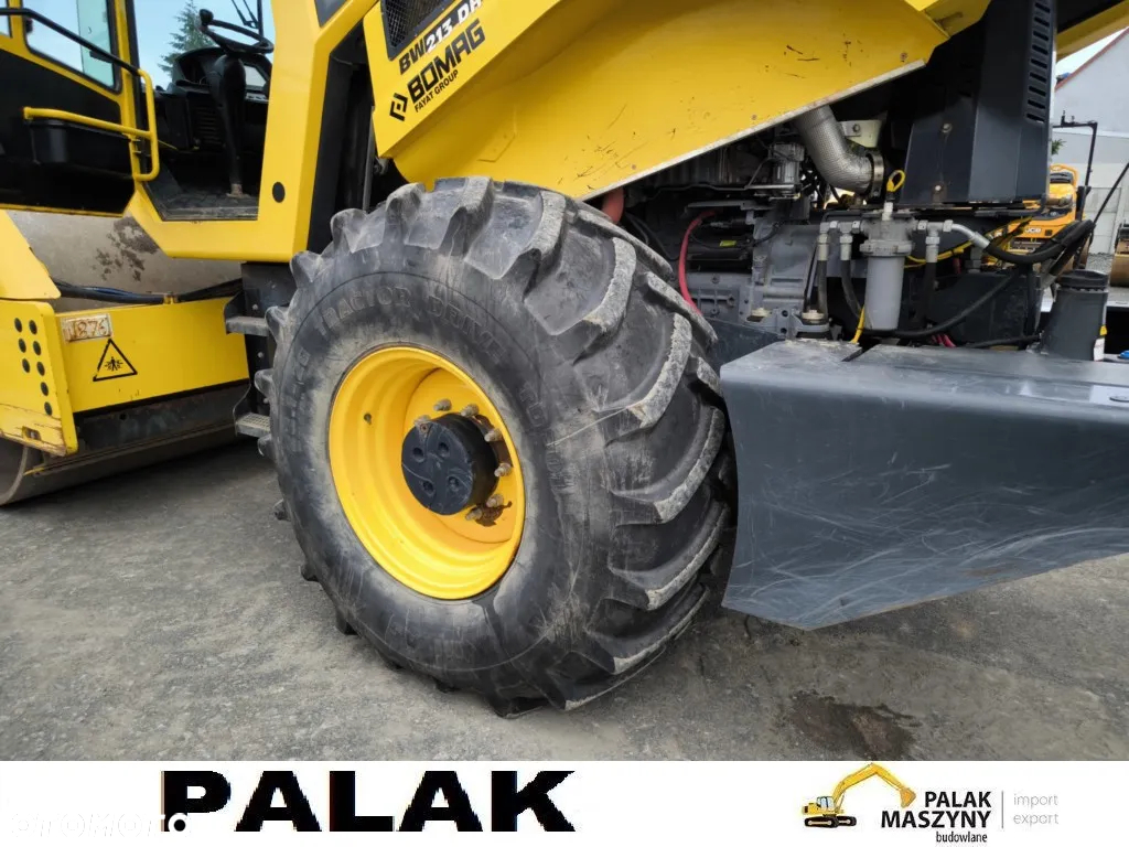 Bomag Walec drogowy BOMAG BW 213 DH -4 ,2015 rok  METAL-GUMA - 10
