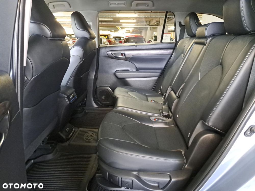 Toyota Highlander - 13