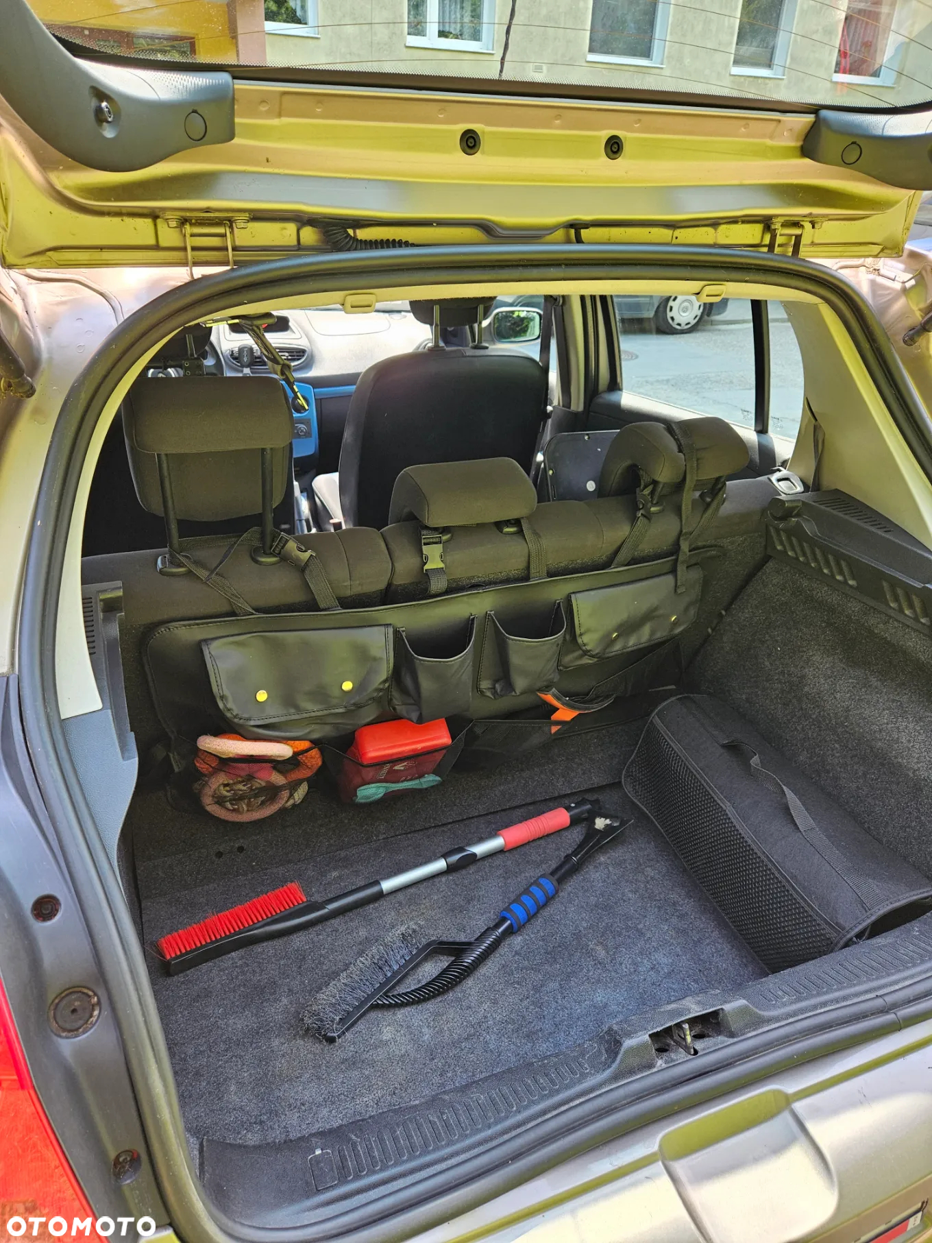 Renault Clio - 10