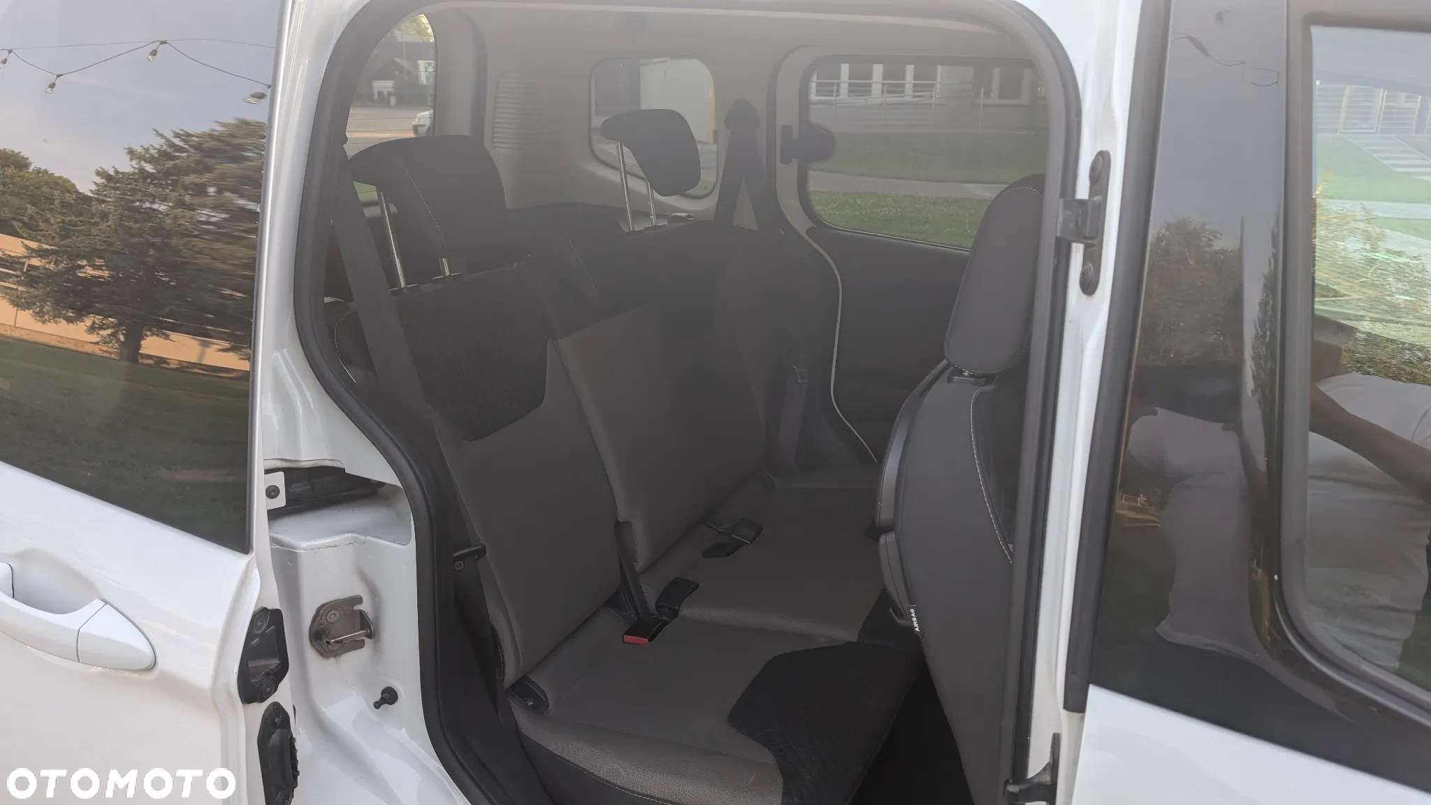 Ford Tourneo Courier 1.0 EcoBoost Titanium - 11