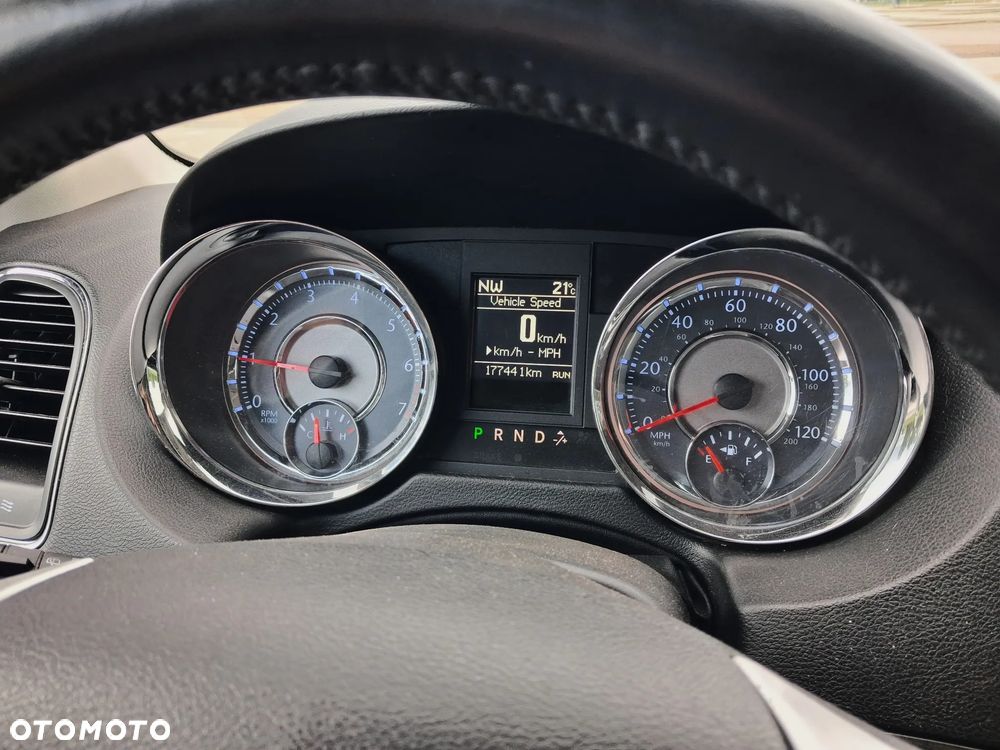 Chrysler Town & Country 3.6 Touring - 38