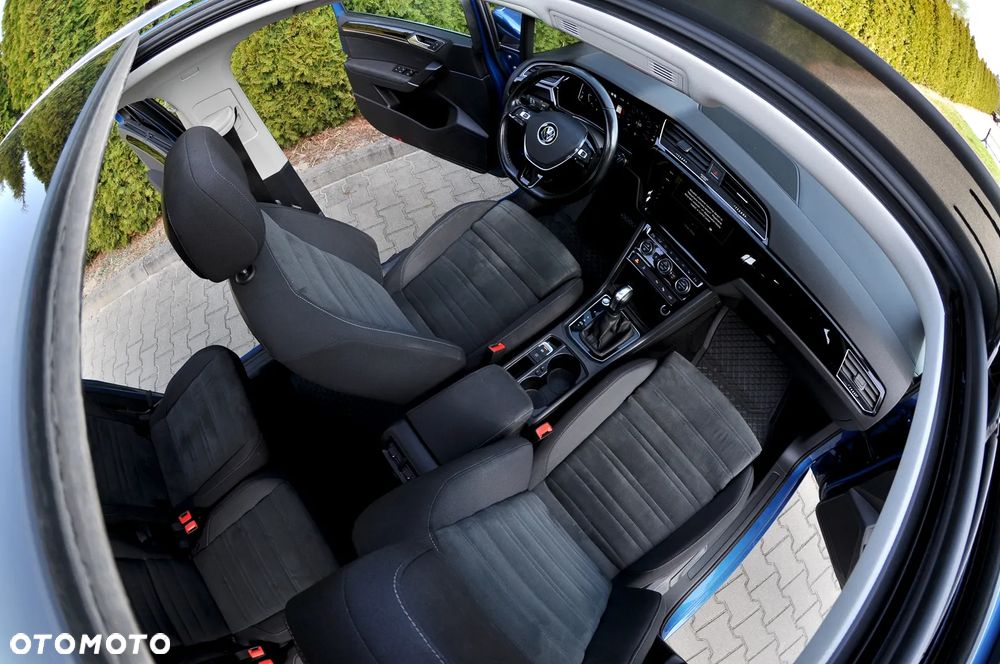 Volkswagen Touran 2.0 TDI SCR DSG Highline - 17