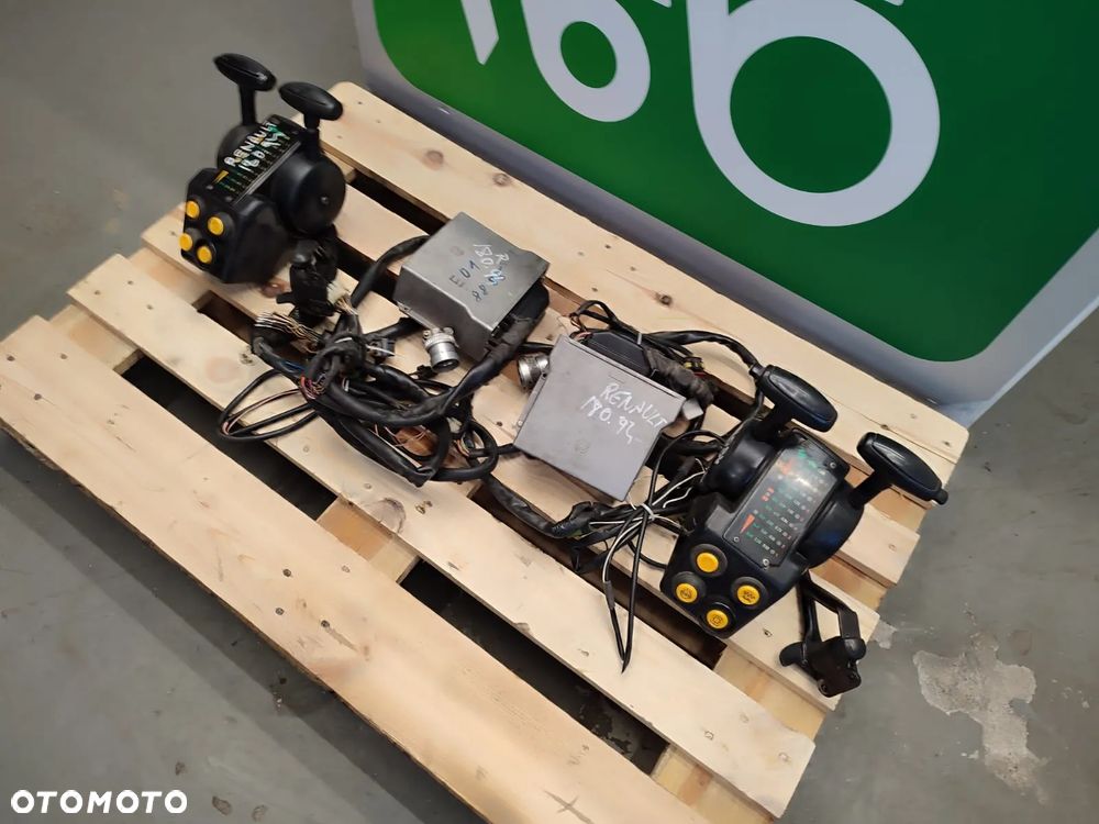 Sterownik zmiany biegów  E01 88 85  Renault 180.94 TZ - 5