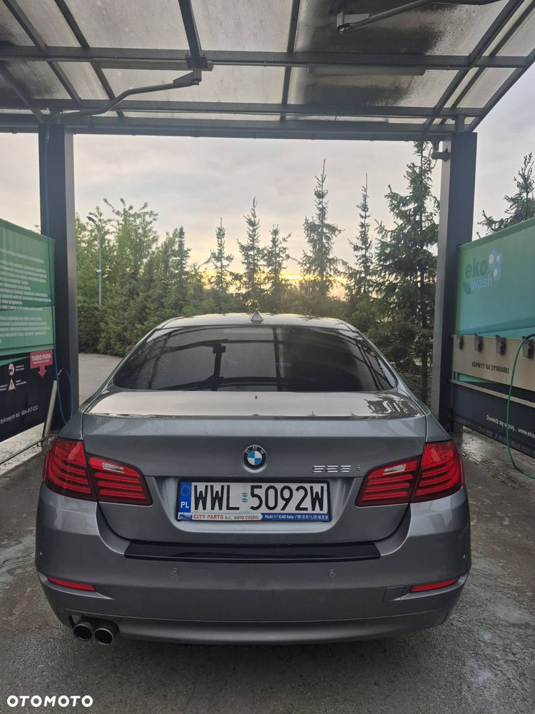 BMW Seria 5 528i - 4