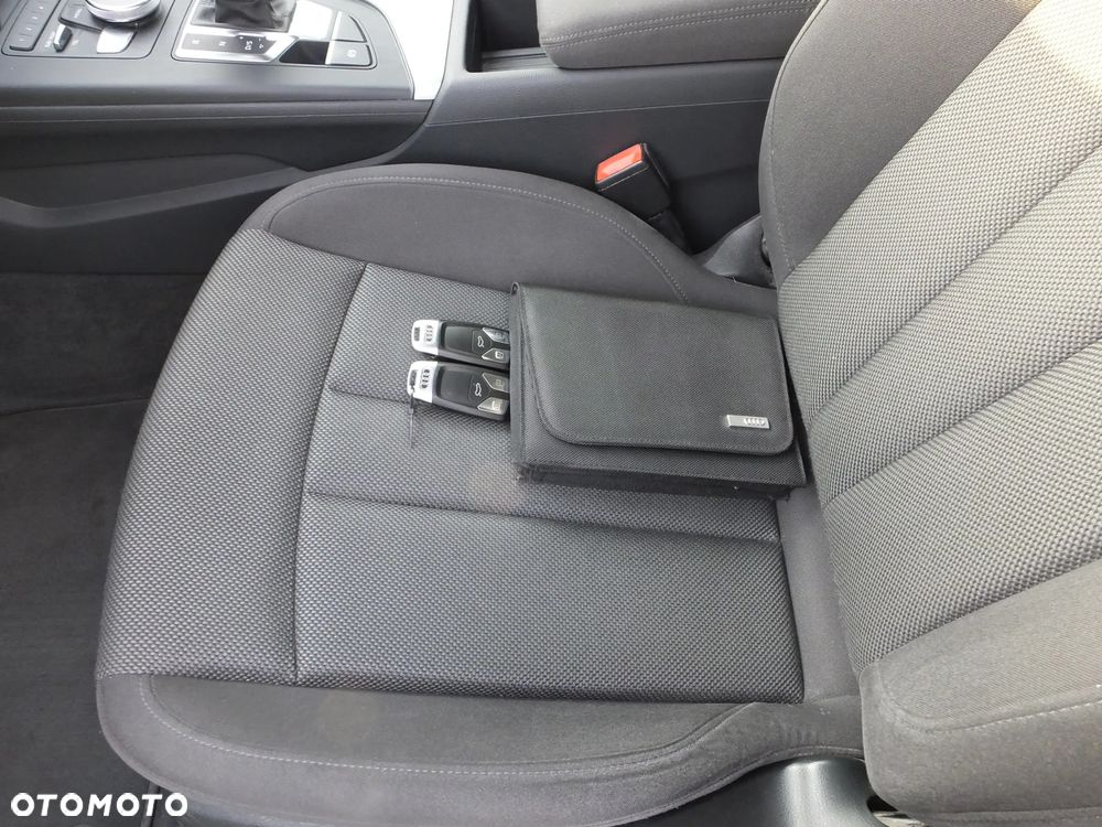 Audi A4 Avant 2.0 TDI S tronic - 17