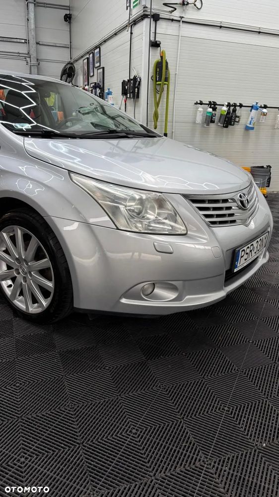 Toyota Avensis 1.8 Sol - 8
