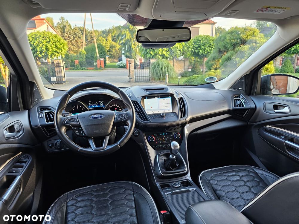 Ford Kuga 2.0 TDCi 4x4 Vignale - 32