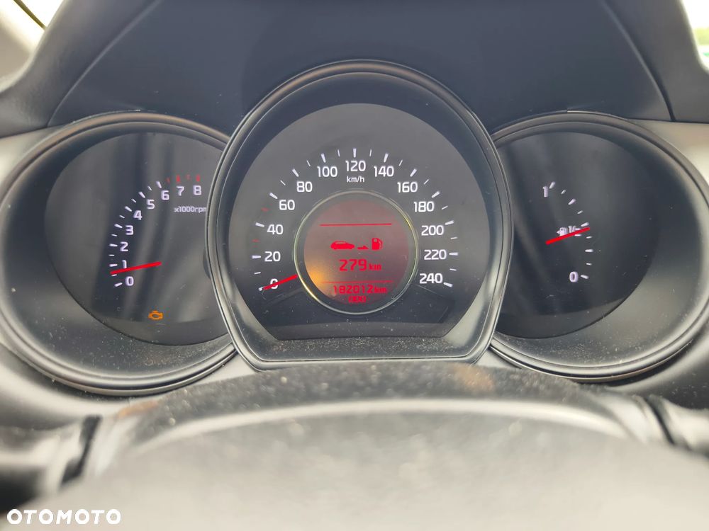 Kia Ceed - 24