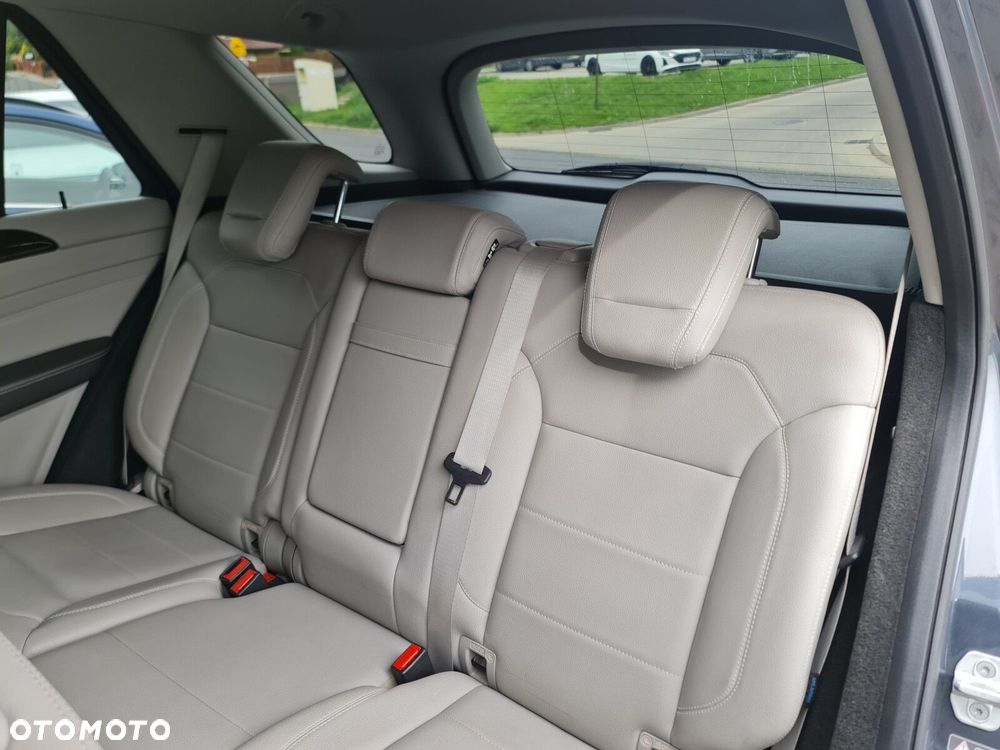 Mercedes-Benz ML 350 BlueTec 4-Matic - 36