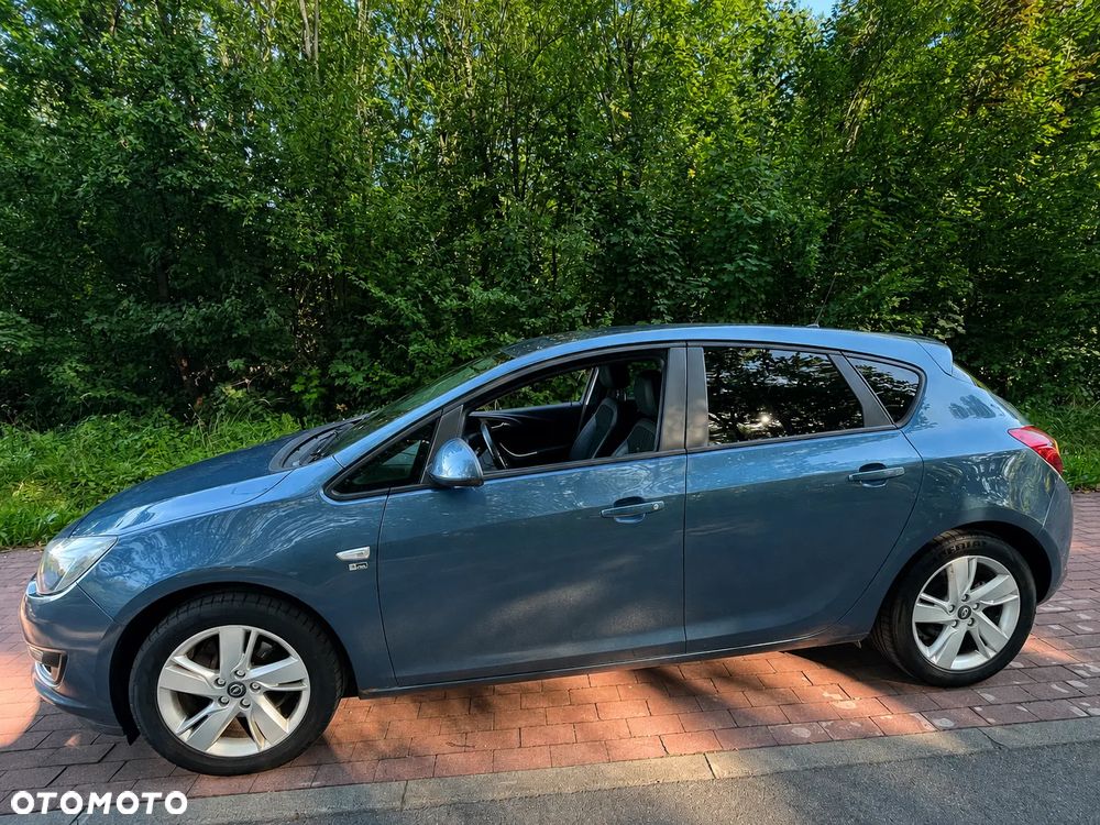 Opel Astra 1.7 CDTI Cosmo - 4