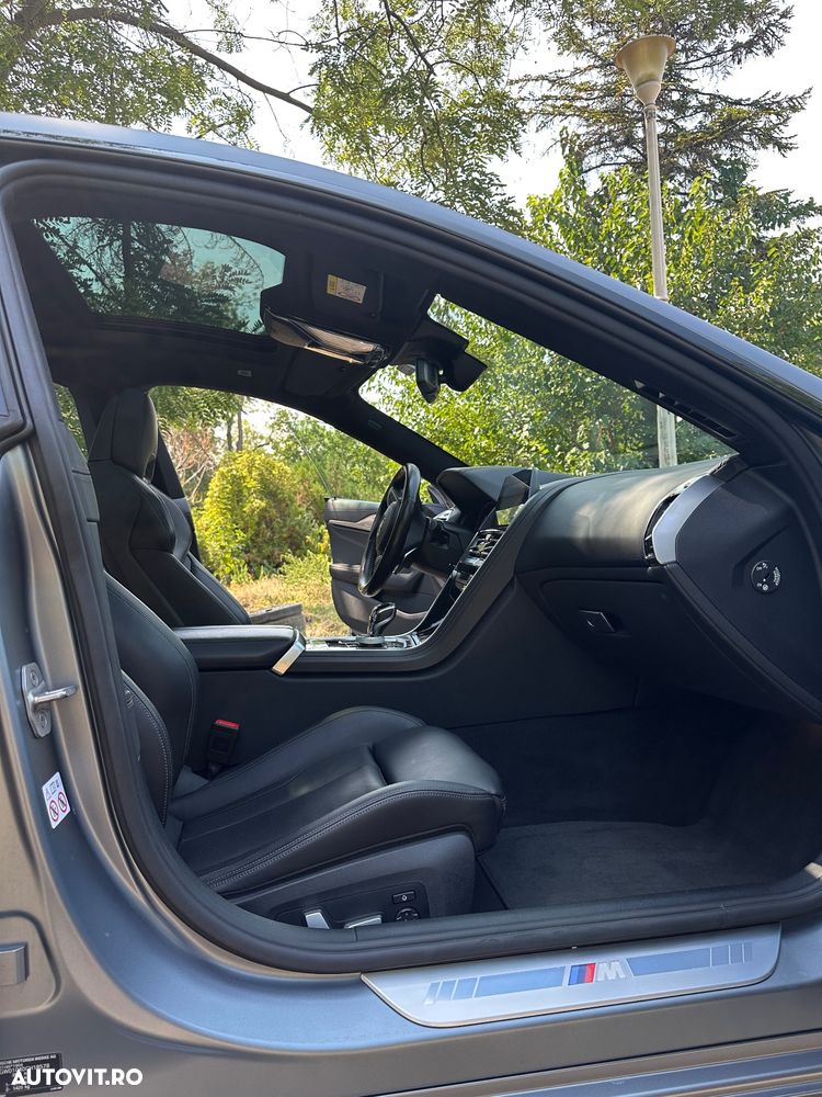 BMW Seria 8 - 34