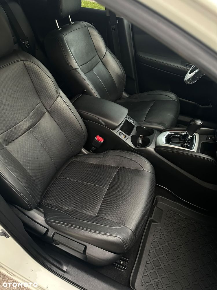 Nissan Qashqai 1.6 DCi Tekna Xtronic - 23