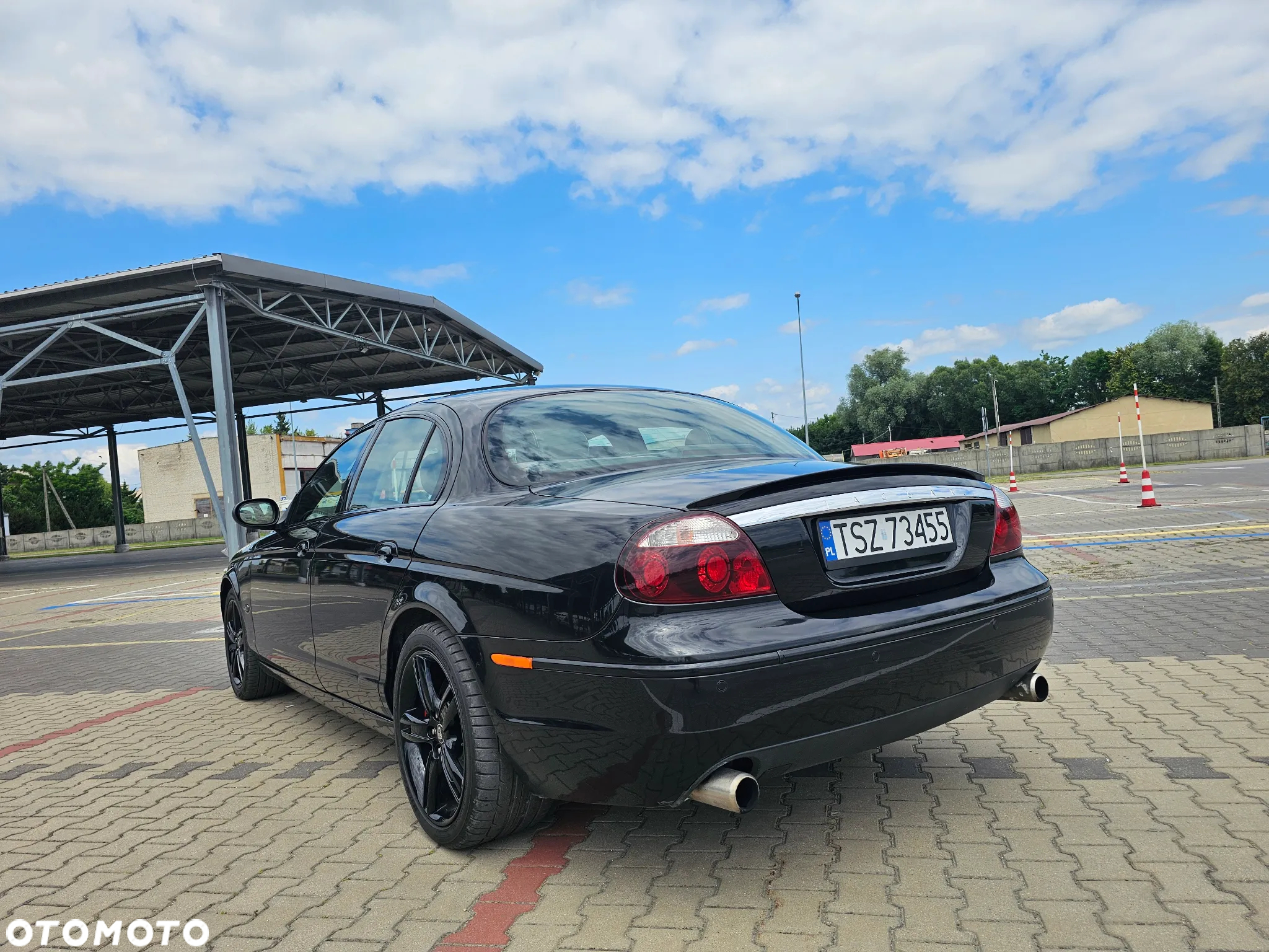 Jaguar S-Type R - 23