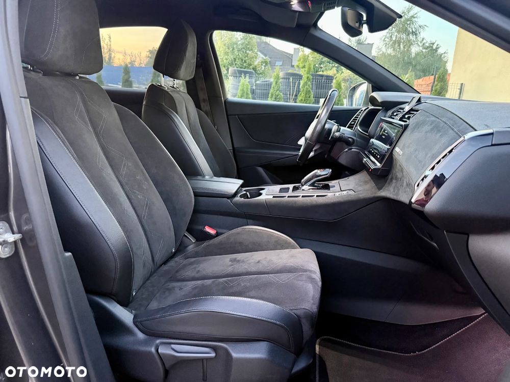 DS Automobiles DS 7 Crossback 2.0 BlueHDi Performance Line + - 24