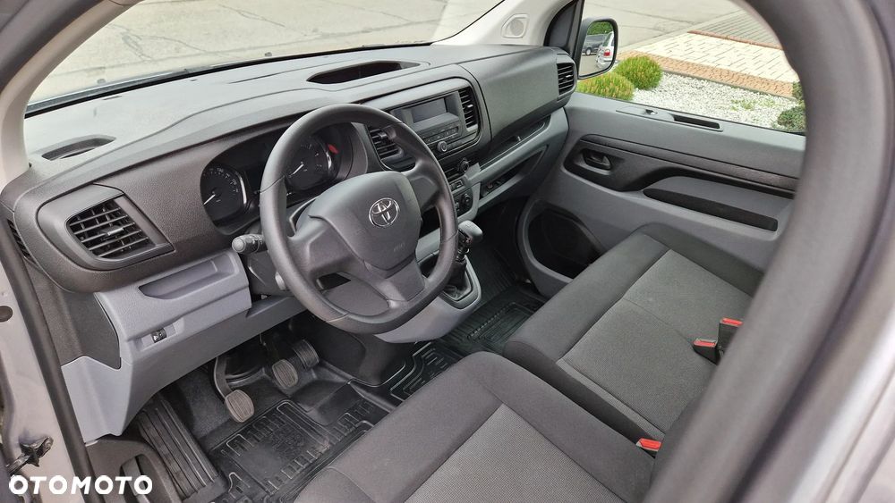 Toyota ProAce Kombi D-4D Medium 2,8t - 16