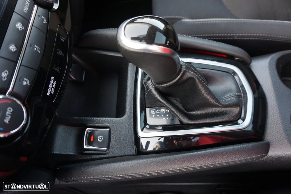 Nissan Qashqai 1.6 dCi Xtronic N-Connecta - 33