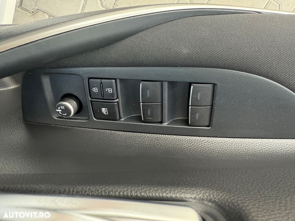 Toyota Corolla 1.8 Business Edition - 11