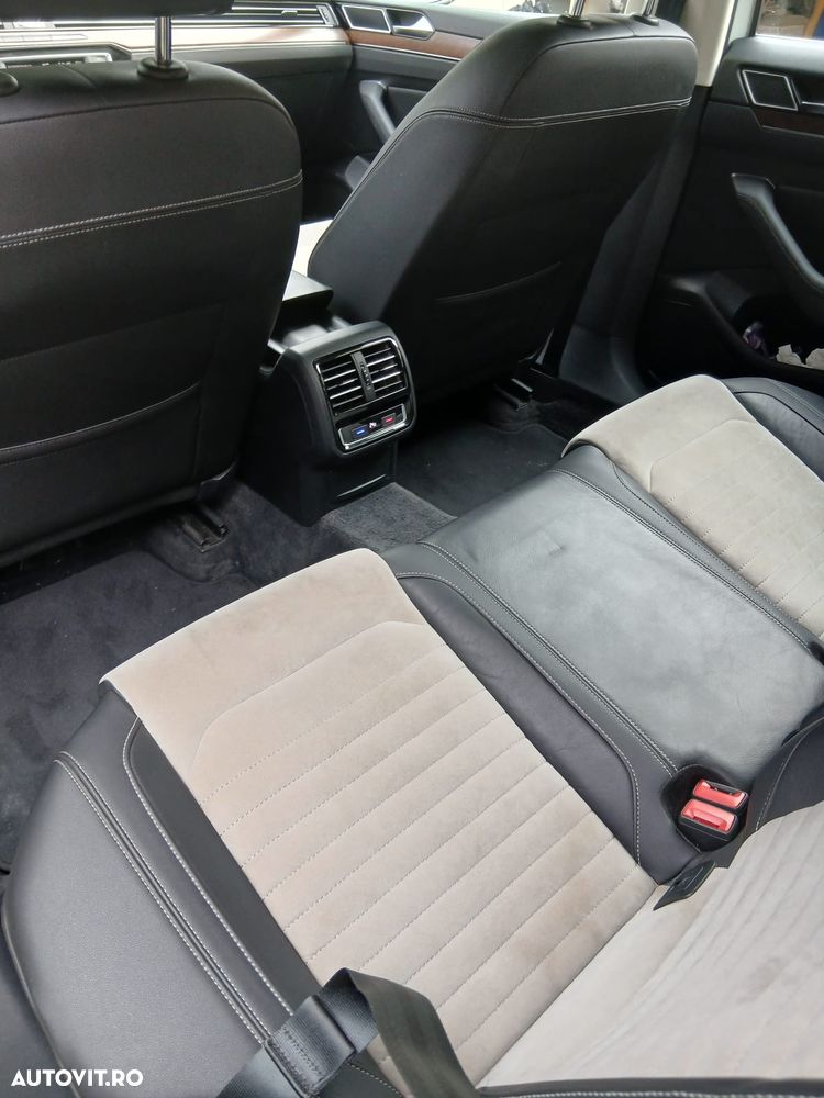 Volkswagen Passat 2.0 TDI Highline - 14