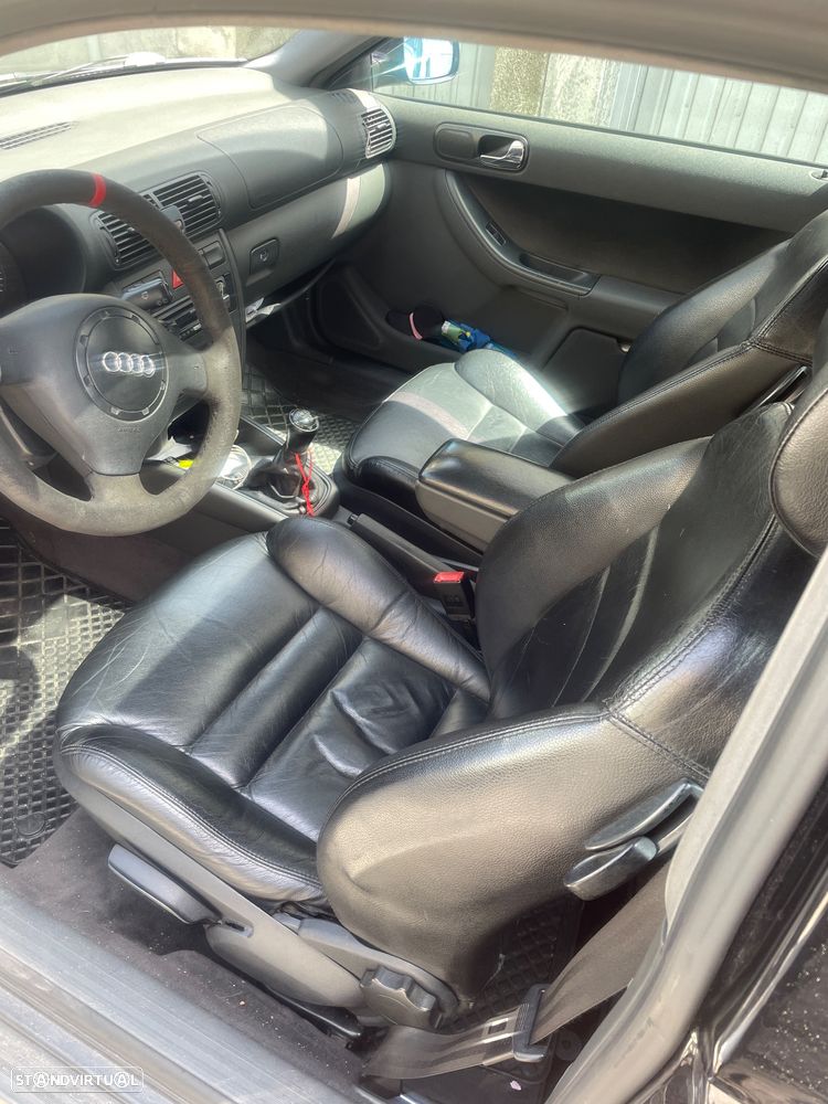 Audi A3 1.8 Sport Turbo - 4