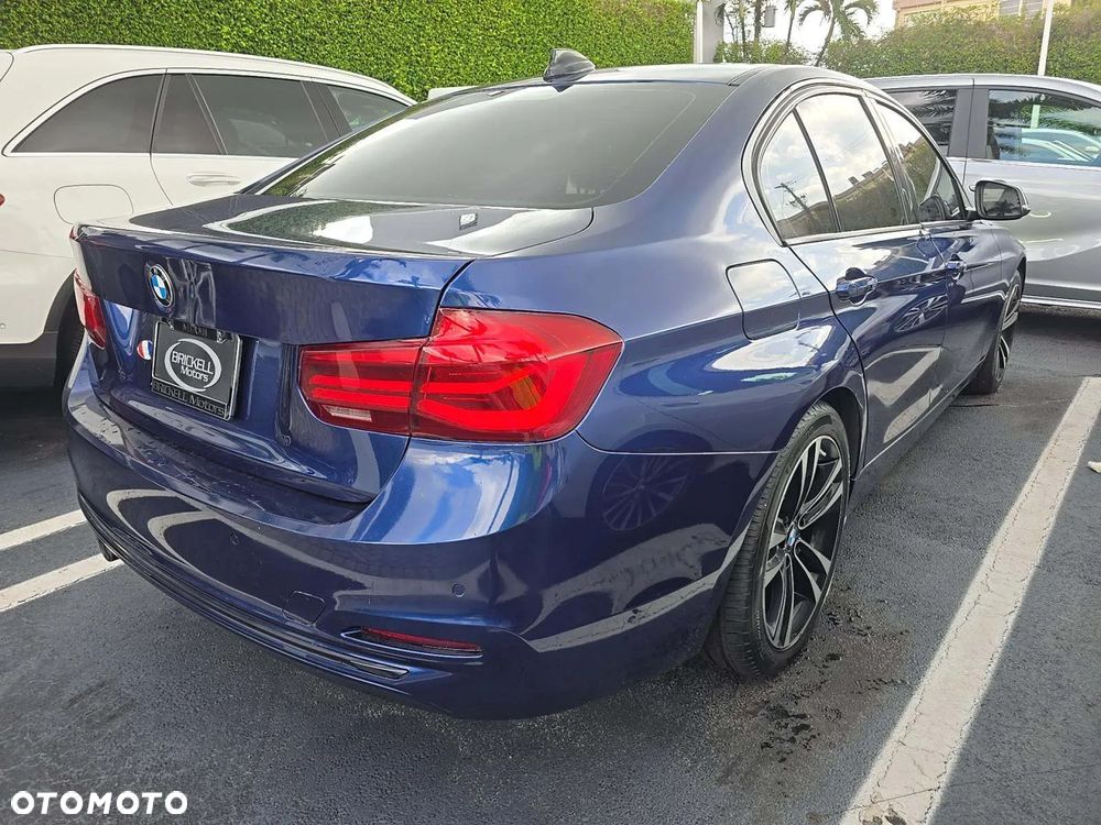 BMW Seria 3 330i GPF Luxury Line sport - 4