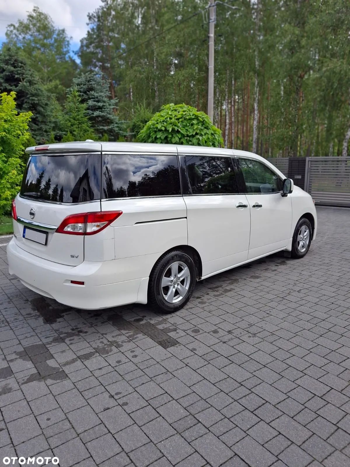 Nissan Quest - 1