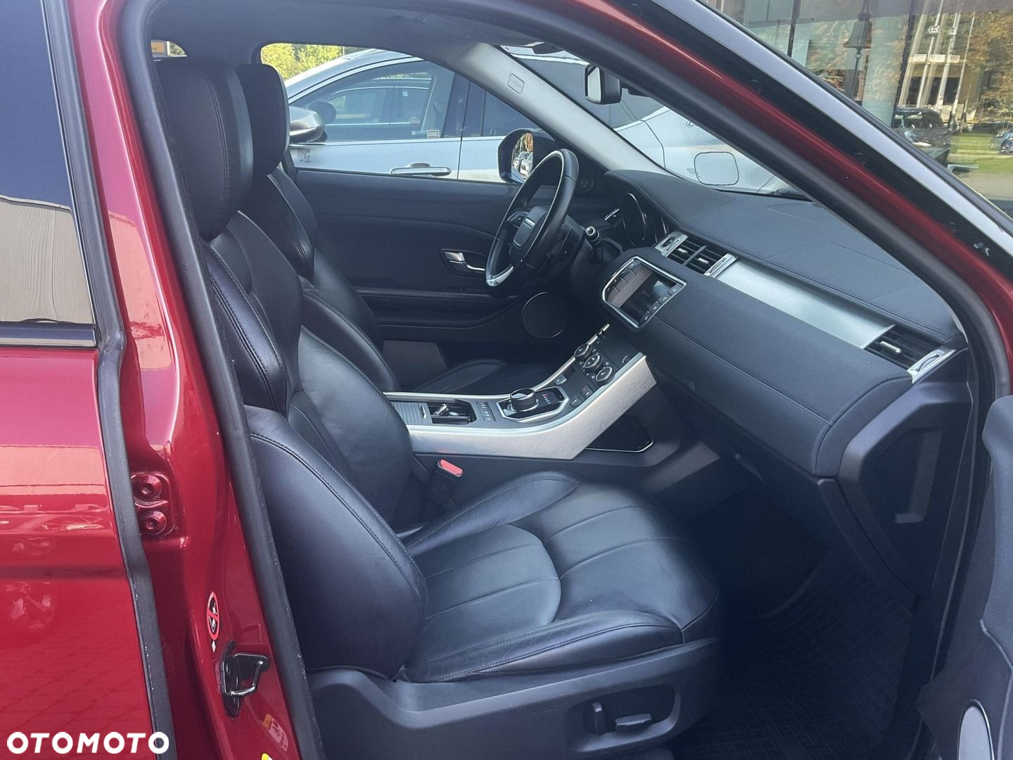 Land Rover Range Rover Evoque - 16