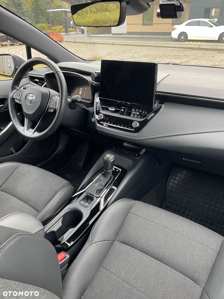Toyota Corolla - 10