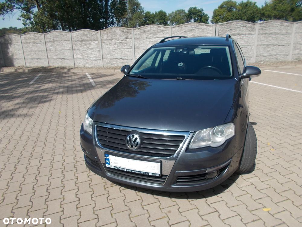 Volkswagen Passat Variant 1.6 TDI DPF BlueMot Comfortline - 1