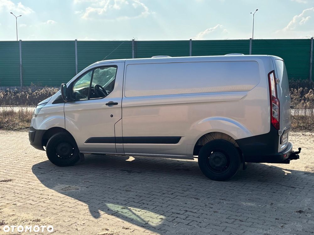 Ford Transit Custom - 19