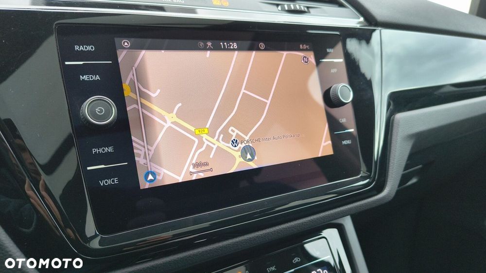 Volkswagen Touran - 19