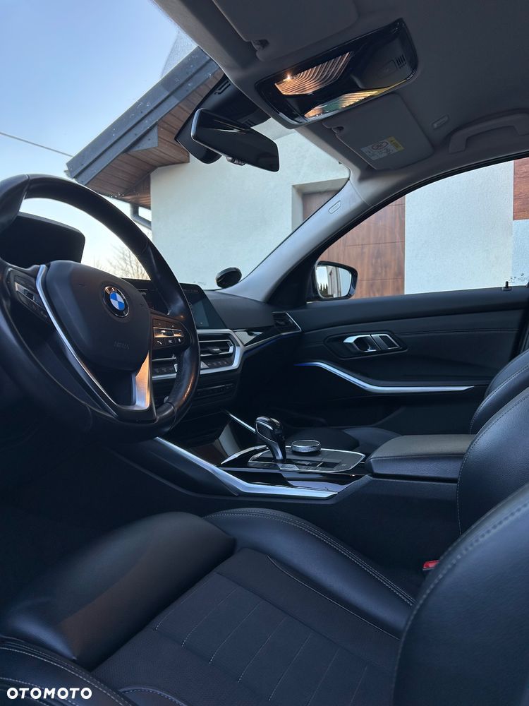 BMW Seria 3 320d - 10