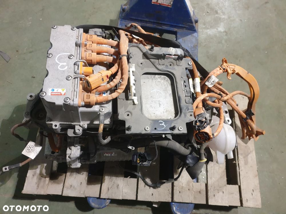 SILNIK ELEKTRYCZNY SŁUPEK  ELEKTRYK  EAG VW GOLF VII 7 E-GOLF EGOLF AUDI SKODA SEAT  POTESTOWY MINIMALNY PRZEBIEG - 1