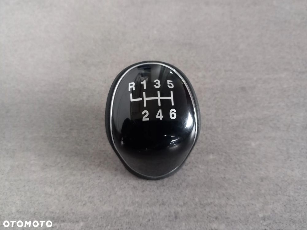 Gałka dźwigni zmiany biegów plastikowa - 6 biegów manual Ford Focus 1751563 - 1