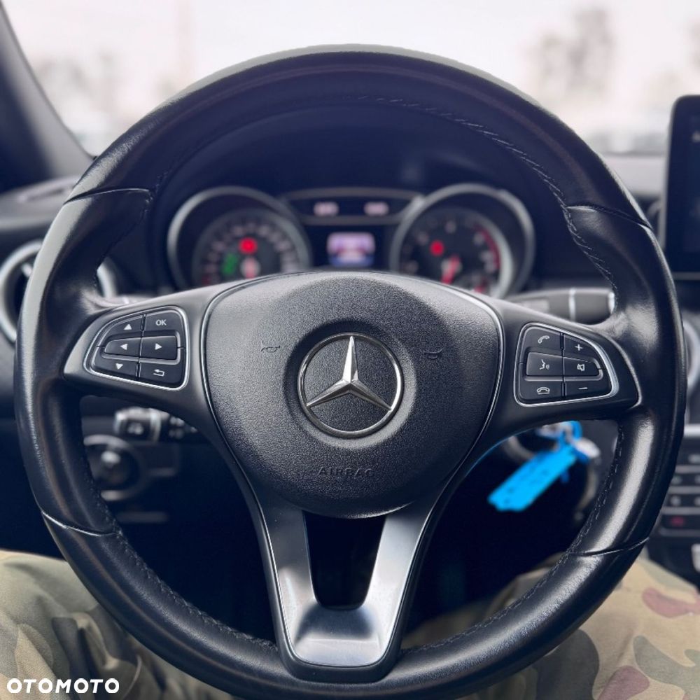 Mercedes-Benz Klasa A 180 CDI 7G-DCT AMG Line - 26