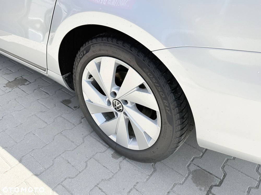 Volkswagen Passat 1.6 TDI Comfortline - 7