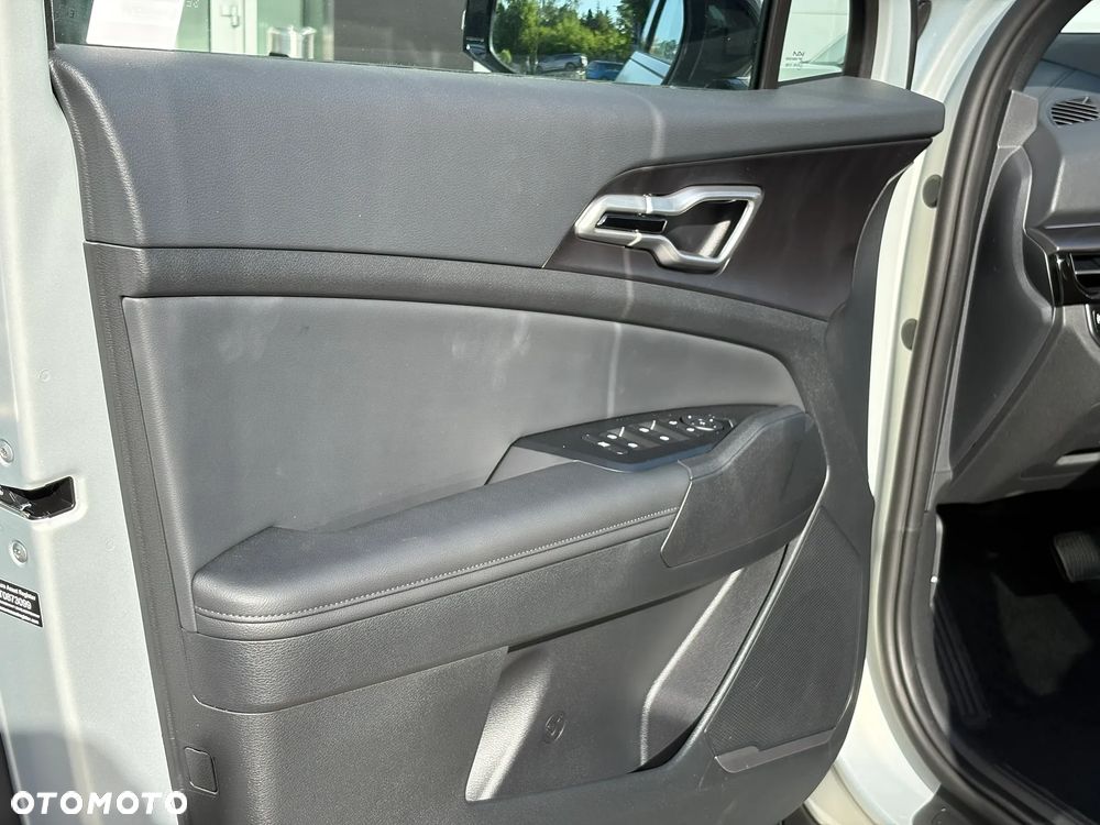 Kia Sportage 1.6 T-GDI HEV Black Edition 2WD - 29