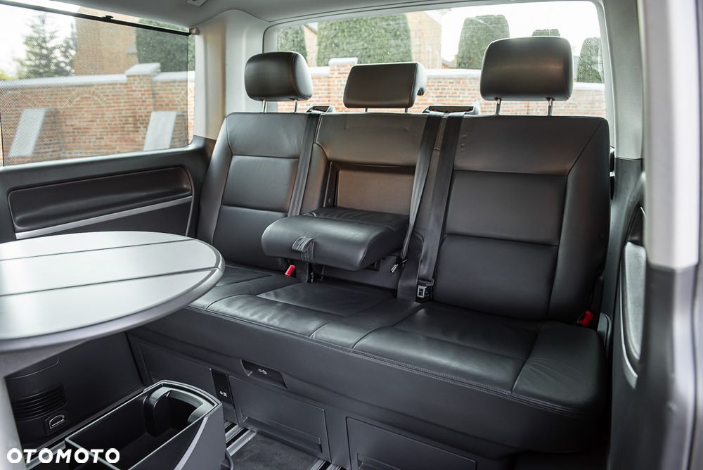 Volkswagen Multivan - 21