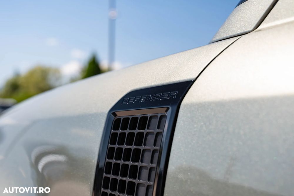 Land Rover Defender - 18