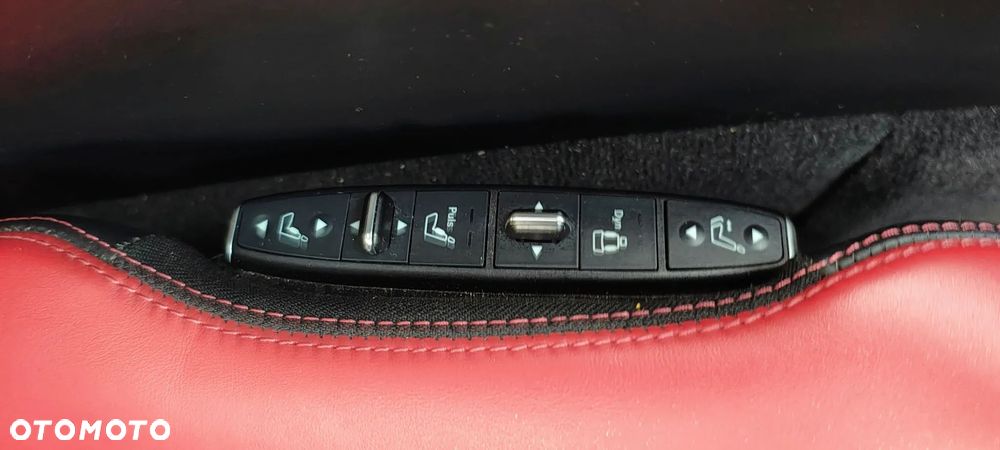 Mercedes-Benz CLS 63 AMG 4-Matic - 31