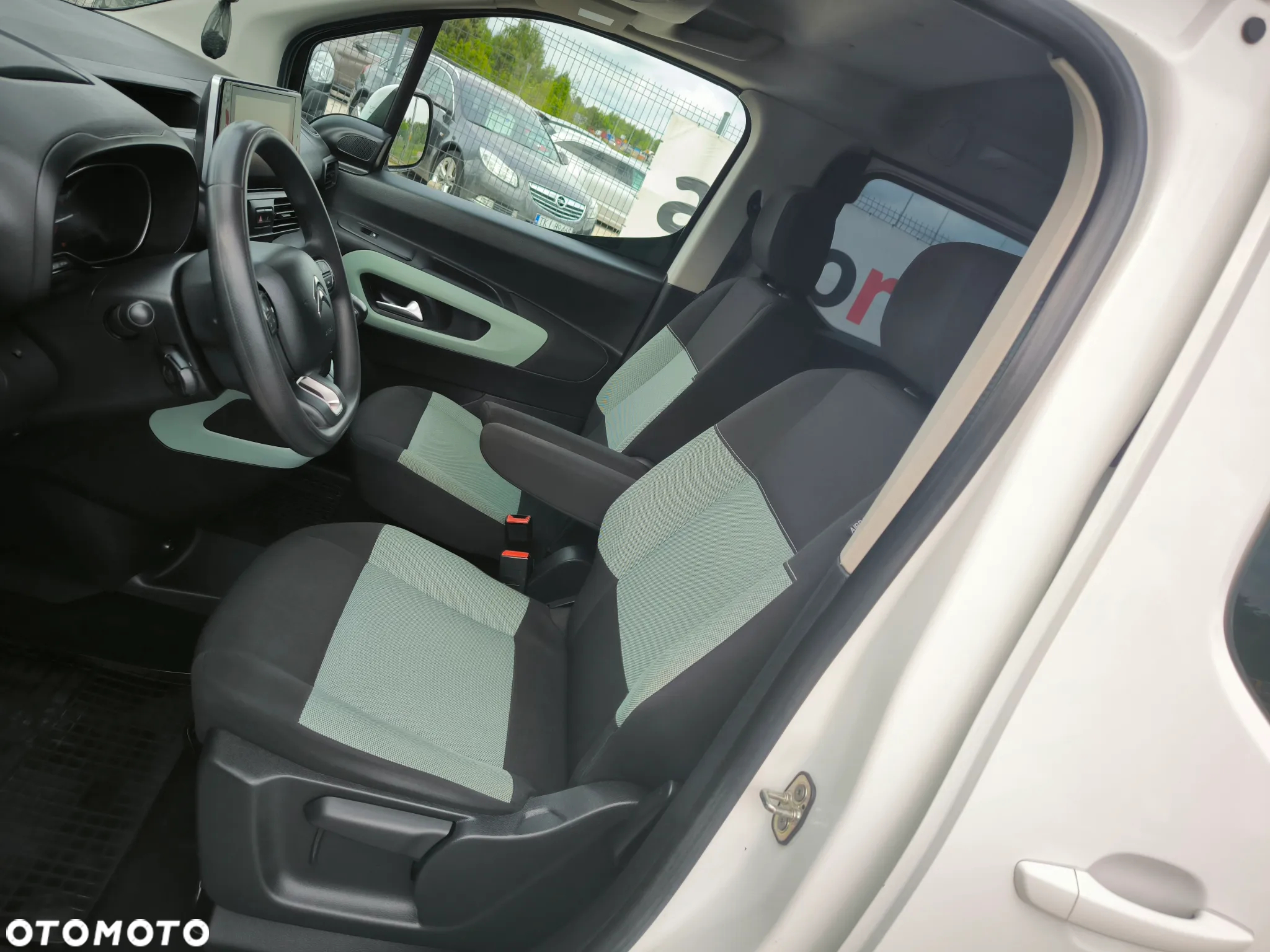 Citroën Berlingo XL 1.5 BlueHDI Feel - 17