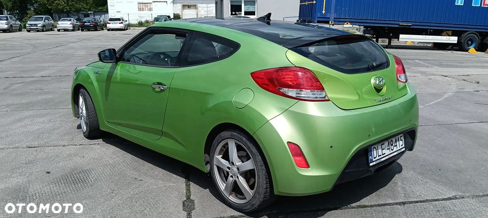 Hyundai Veloster 1.6 GDI Comfort - 3
