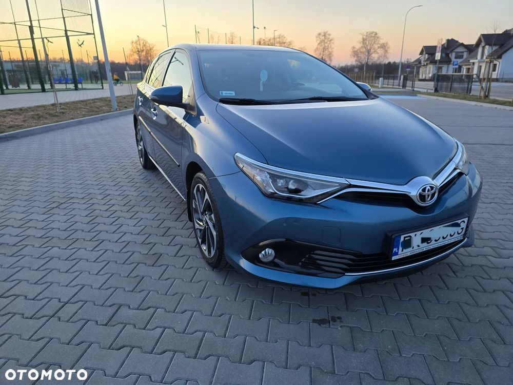 Toyota Auris 1.6 Premium Comfort - 5