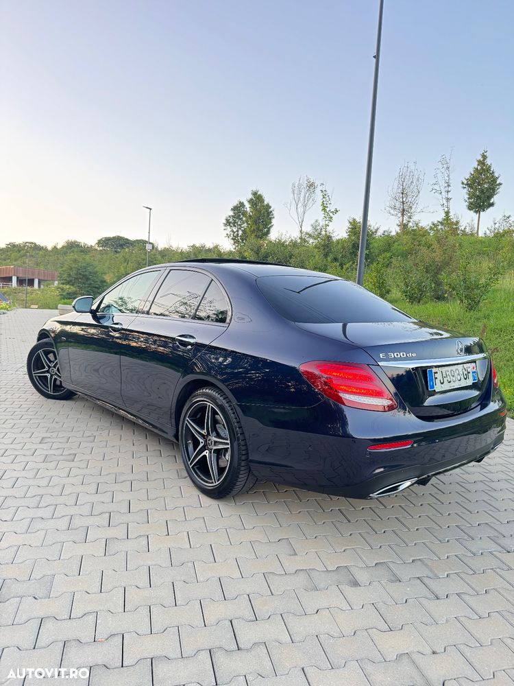 Mercedes-Benz E 300 de 9G-TRONIC AMG Line - 5