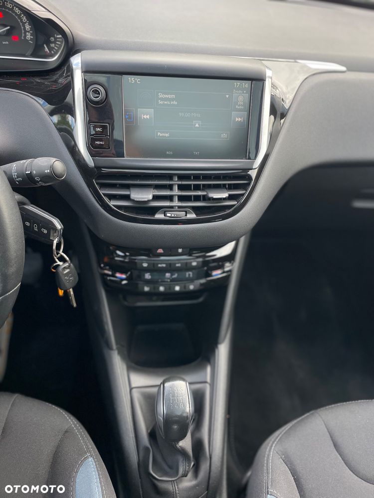 Peugeot 208 1.2 PureTech Allure - 12