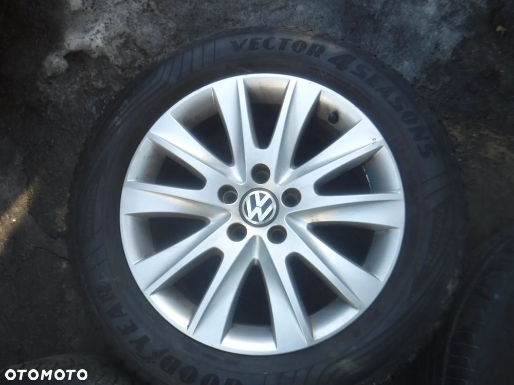 VW Tiguan Audi Q3 alufelgi   opony 235/55/17 17 5X112 ET43 7J  5N0601025M - 5